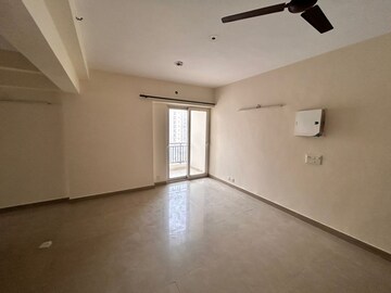 Room in 3 BHK Apartment at Sethi Max Royal, Sector 76 – for Rent