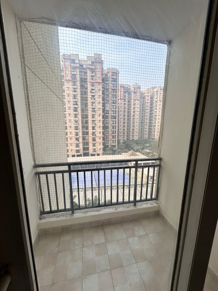 Balcony, sethi-max-royal 3 Bedroom 1440 Sq.Ft. Apartment In Sector 76 Noida 9712835