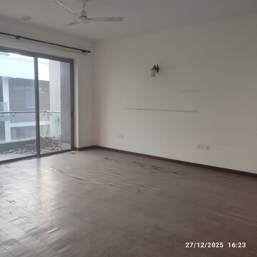 Room in 4 BHK Villa at Tata Primanti Villas, Sector 72 – for Sale