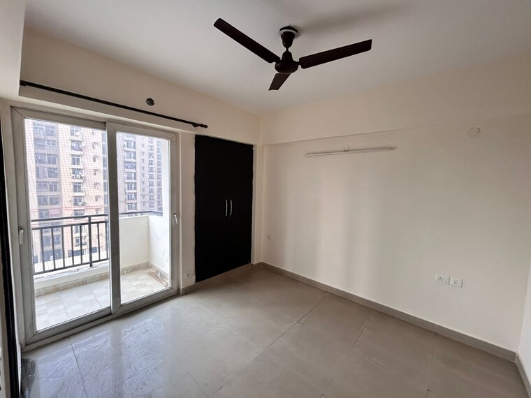 Room, sethi-max-royal 3 Bedroom 1440 Sq.Ft. Apartment In Sector 76 Noida 9712842
