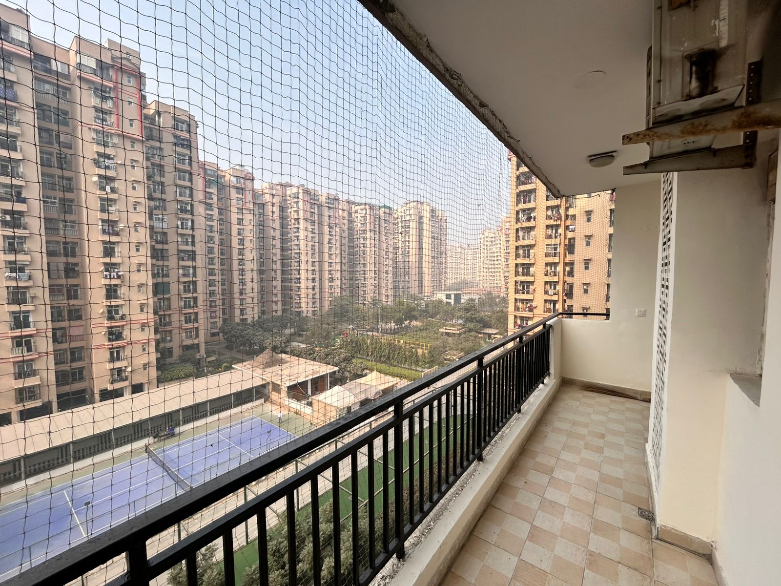 3 BHK + Pooja Room Apartment For Rent in Sethi Max Royal