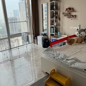 Team Area in 2 BHK Apartment at Aradhana Apartment Bandra West, Govind Dham – for Rent