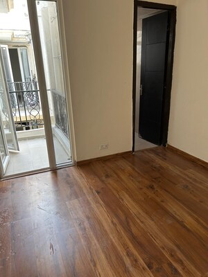 Room in 3 BHK Builder Floor at Signature Global Park 4 and 5, Sohna Sector 36 – for Rent