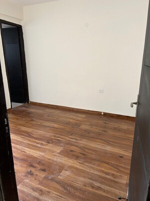 Room in 3 BHK Builder Floor at Signature Global Park 4 and 5, Sohna Sector 36 – for Rent