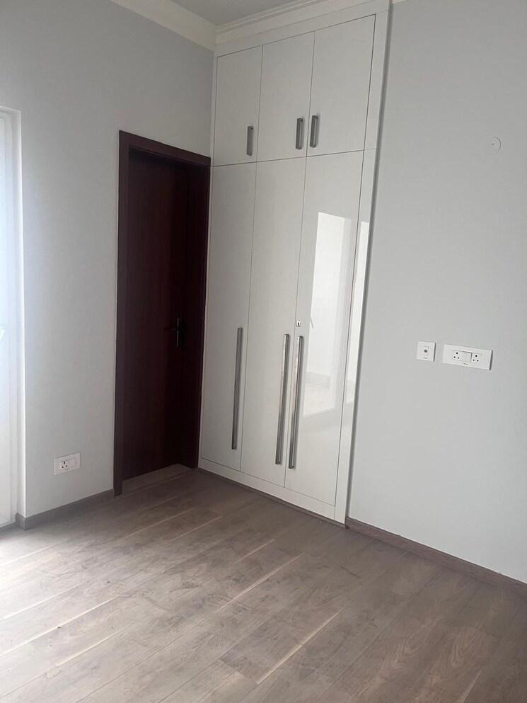 Room, central-park-flower-valley-aqua-front-towers 3 Bedroom 1789 Sq.Ft. Apartment In Sohna Sector 33 Gurgaon 9712884