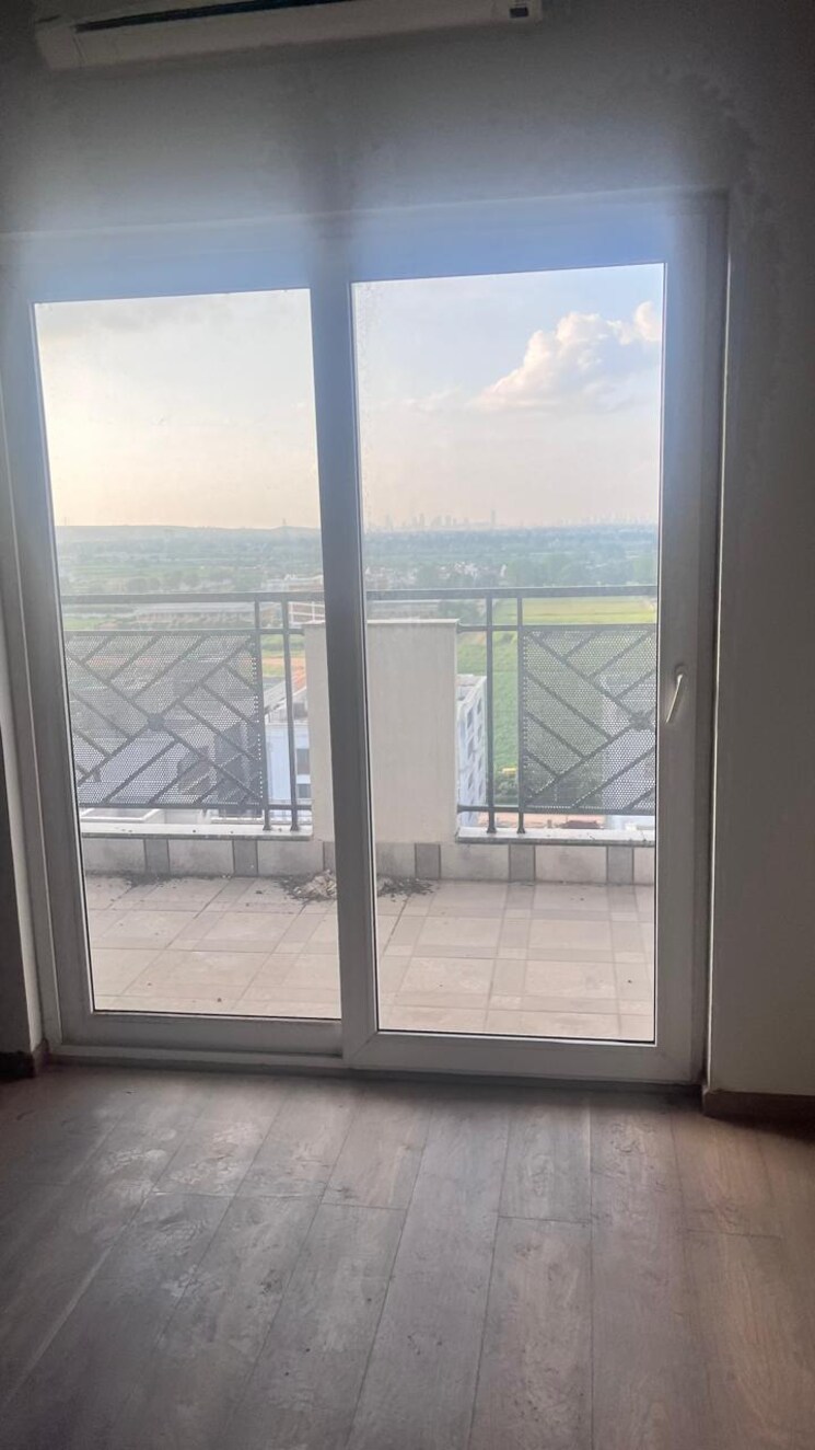 Room, central-park-flower-valley-aqua-front-towers 3 Bedroom 1789 Sq.Ft. Apartment In Sohna Sector 33 Gurgaon 9712884