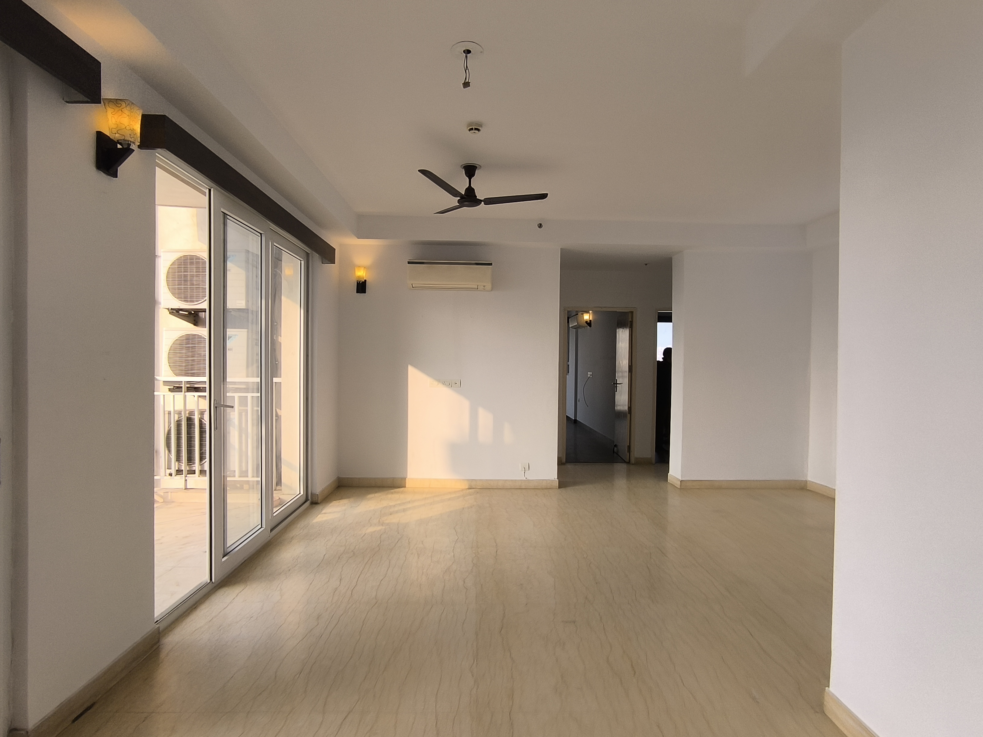 3 BHK + Servant Room,Extra Room Apartment For Rent in Conscient Heritage Max