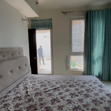 Bedroom in 4 BHK Apartment at Indiabulls Enigma, Vishnu Garden – for Rent