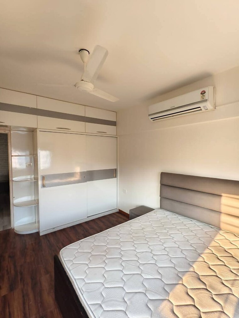 Room, gera-emerald-city 3 Bedroom 1587 Sq.Ft. Apartment In Kharadi Pune 9712926