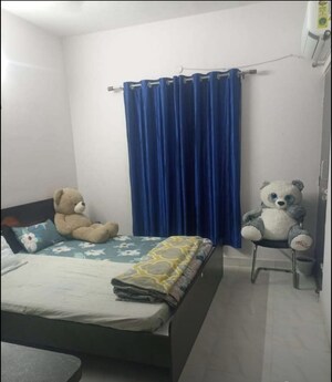 Bedroom in 2 BHK Apartment at Gomti Nagar – for Rent