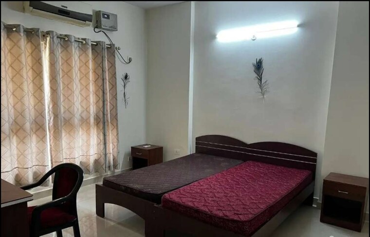 Bedroom, rohtas-plumeria 4 Bedroom 3200 Sq.Ft. Apartment In Gomti Nagar Lucknow 9712954