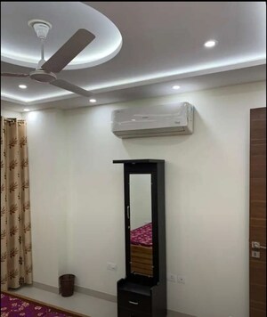 Building Lobby in 3 BHK Apartment at Shalimar Oneworld Vista, Gomti Nagar – for Rent