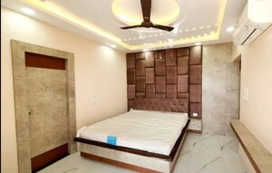 Bedroom in 3.5 BHK Apartment at Omaxe R2, Gomti Nagar – for Rent