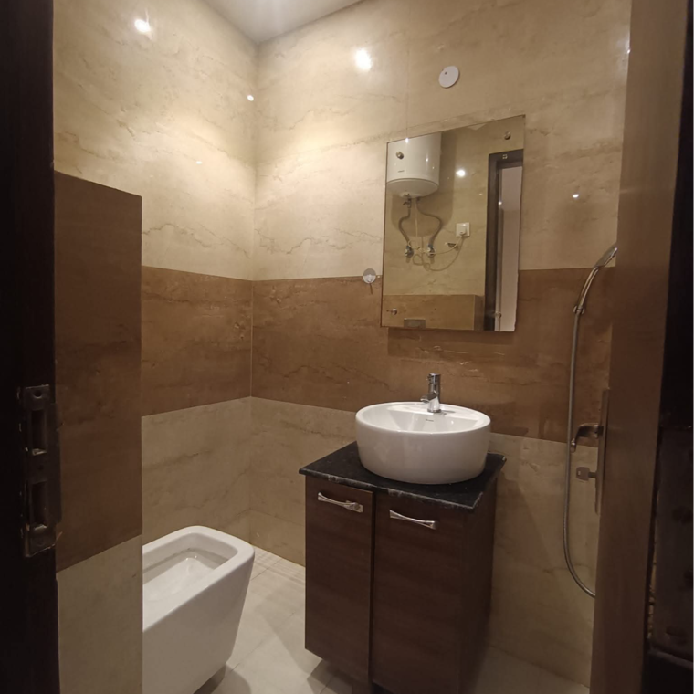 Bathroom, malviya nagar 2 Bedroom 900 Sq.Ft. Builder Floor In Malviya Nagar Delhi 9712981