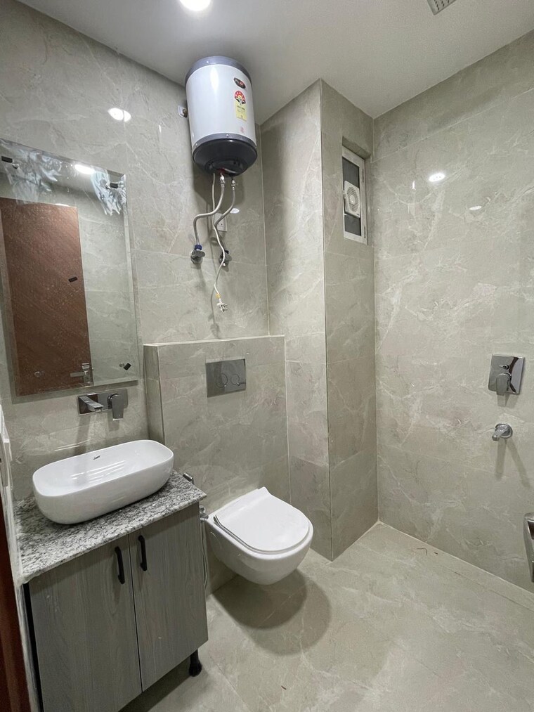 Bathroom, sector 52 Studio 600 Sq.Ft. Builder Floor In Sector 52 Gurgaon 9712985