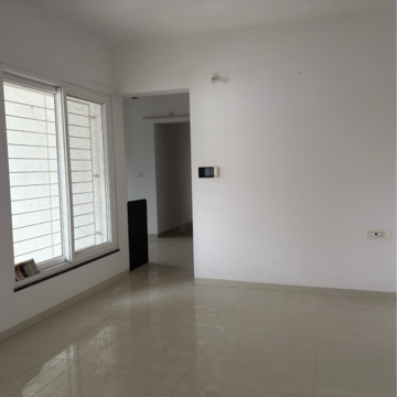 Room in 3 BHK Apartment at Alliance Parijat, Mukund Nagar – for Rent