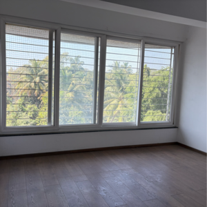 Room in 3 BHK Apartment at Alliance Parijat, Mukund Nagar – for Rent