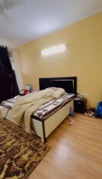 Bedroom in 4 BHK Villa at Amrapali Dream Valley, Tech Zone 4 Greater Noida – for Rent