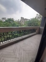 4 BHK + Pooja Room,Servant Room 300 Sq.Yd. Builder Floor in Gulmohar Park