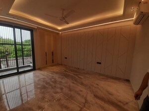 Room in 4 BHK Builder Floor at Gulmohar Park – for Sale