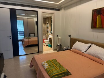 Bedroom in 4 BHK Builder Floor at Hauz Khas – for Sale