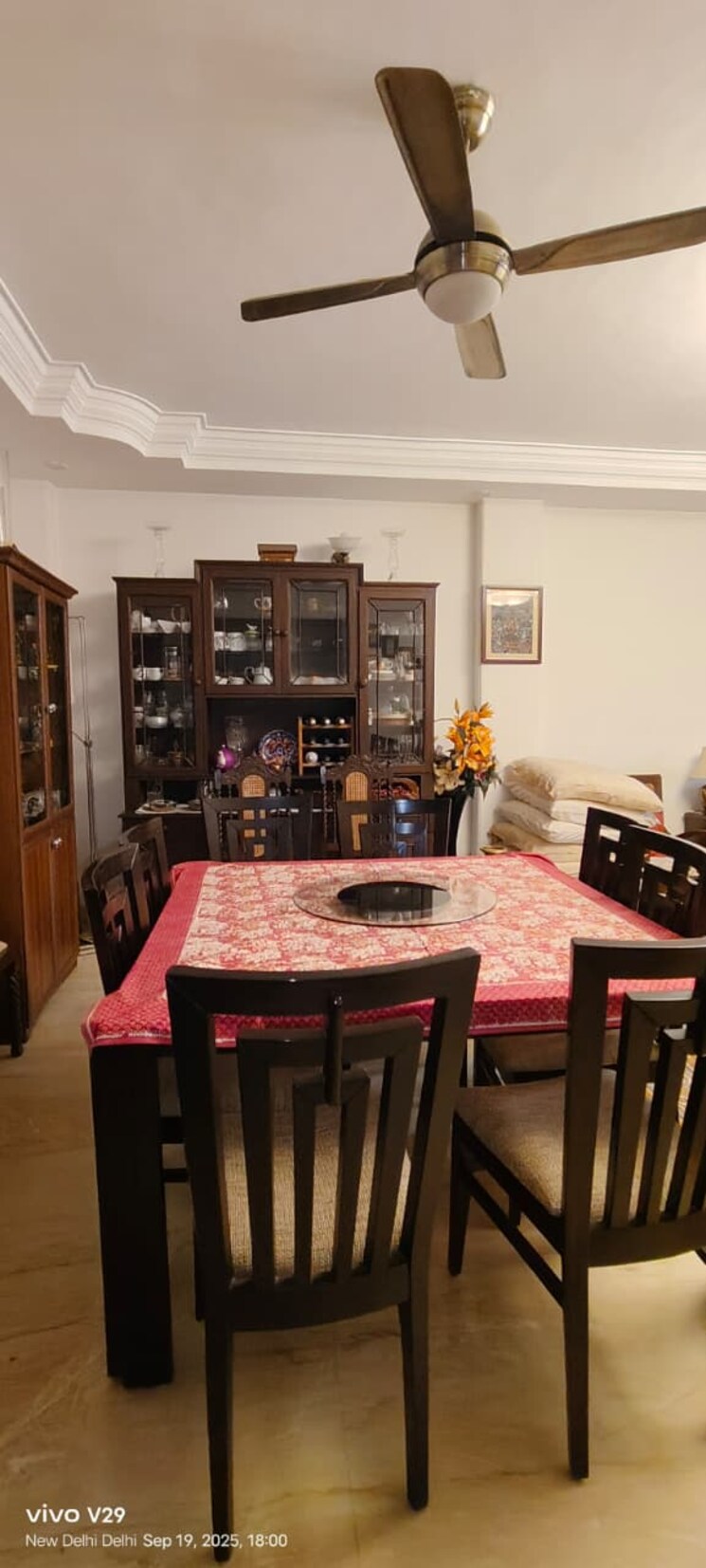 Living Room, hauz khas 4 Bedroom 300 Sq.Yd. Builder Floor In Hauz Khas Delhi 9713016