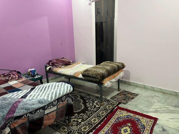 Bedroom in 2 BHK Builder Floor at Gomti Nagar – for Rent
