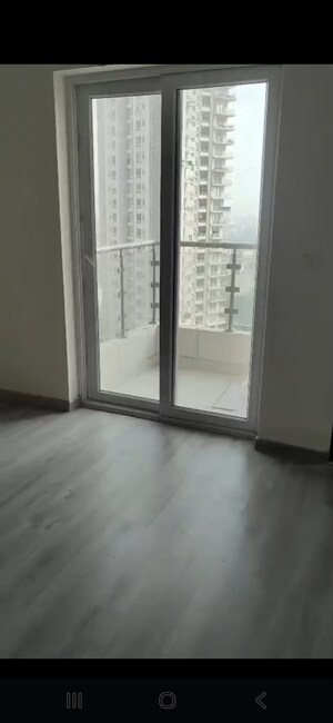 Room in 2 BHK Apartment at Hero Homes Gurgaon, Sector 104 – for Rent