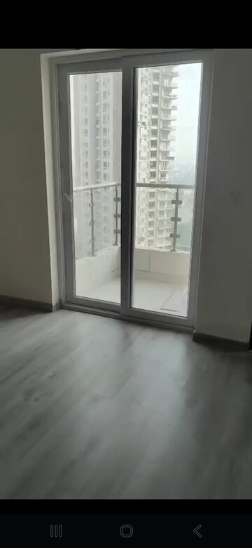 Room in 2 BHK Apartment at Hero Homes Gurgaon, Sector 104 – for Rent