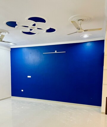 Room in 2 BHK Independent House at Gomti Nagar – for Rent