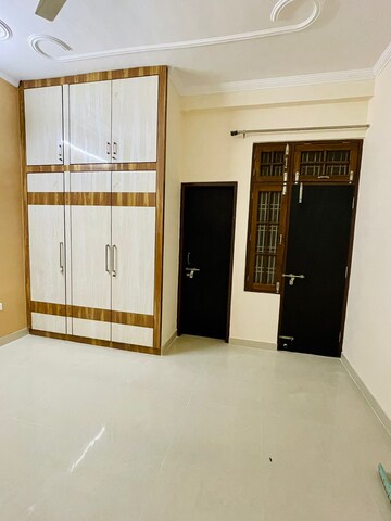 Room in 2 BHK Independent House at Gomti Nagar – for Rent