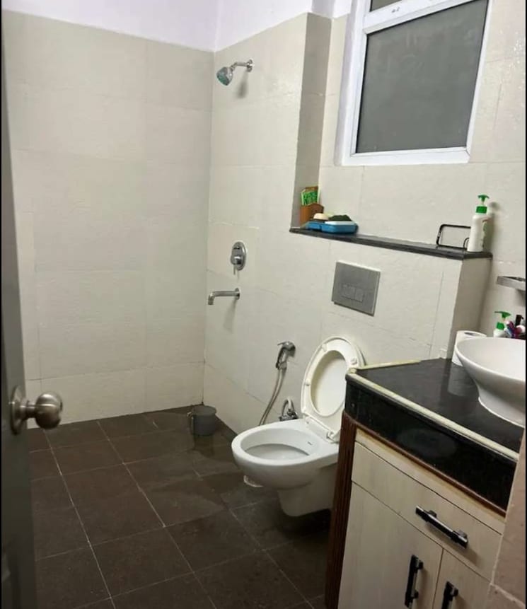 Attached Bathroom, shalimar-oneworld-vista 3 Bedroom 1700 Sq.Ft. Apartment In Gomti Nagar Lucknow 9713037