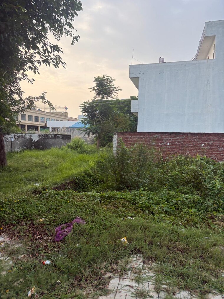 Garden, ngk-kahlon-garden-city  2152 Sq.Ft. Plot In Vrindavan Yojna Lucknow 9713059