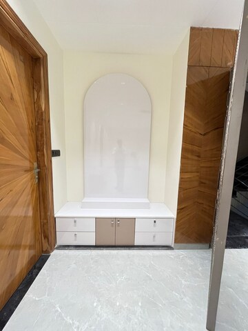 Bathroom in 4 BHK Builder Floor at BPTP Park Central, Sector 85 – for Rent