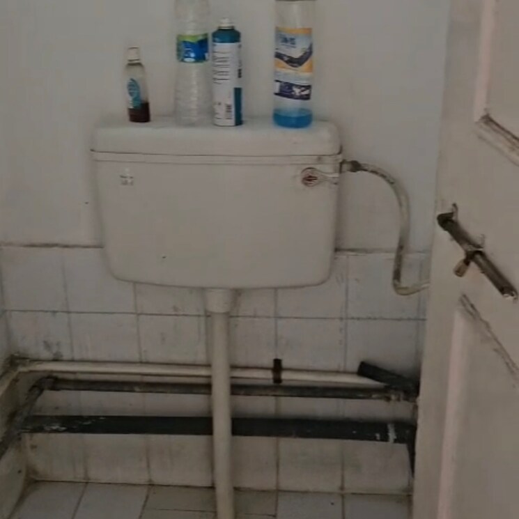 Bathroom, shivalaya-society 1 Bedroom 450 Sq.Ft. Apartment In Sutarwadi Pune 9713102