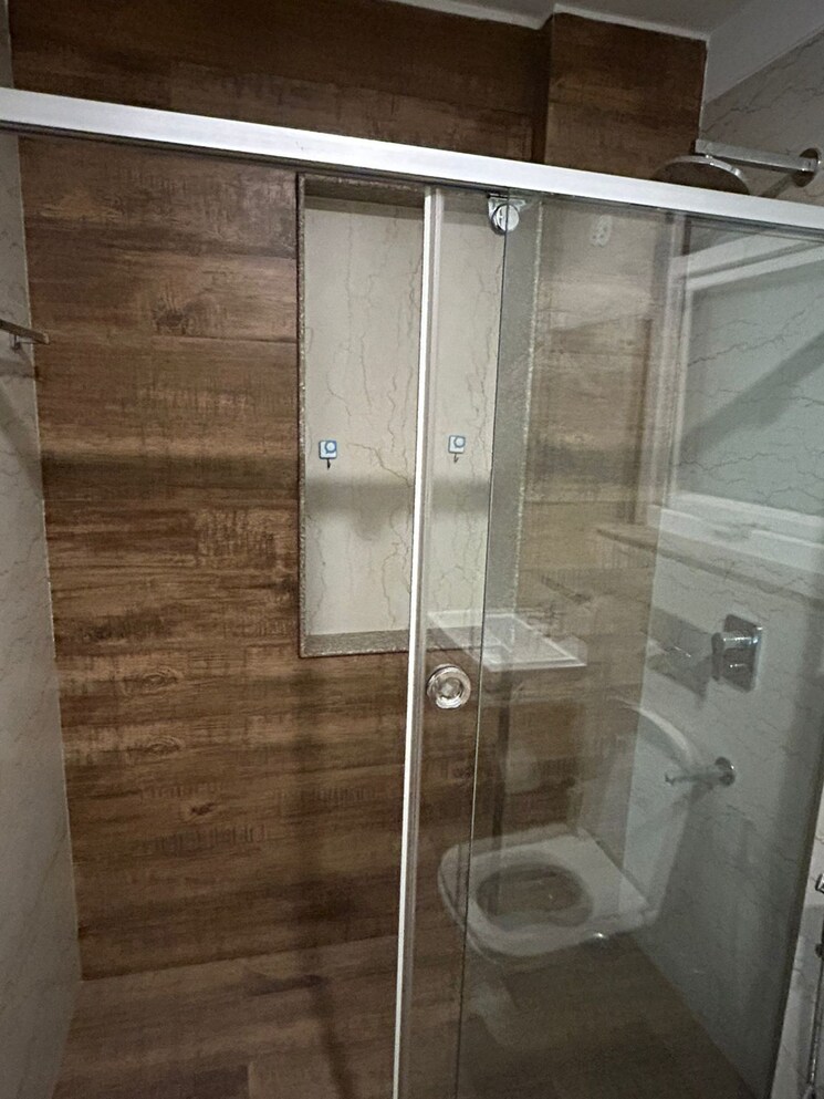 Bathroom, ansal-sushant-floors 3.5 Bedroom 2100 Sq.Ft. Builder Floor In Sushant Lok ii Gurgaon 9713148