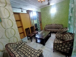 2 BHK Independent House For Rent in Sector 17