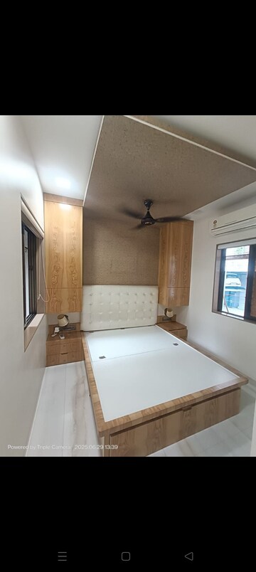 Bedroom in 3 BHK Apartment at Borivali West – for Rent