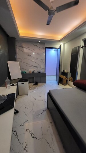 Master Bedroom in 4 BHK Builder Floor at Sector 47 – for Rent