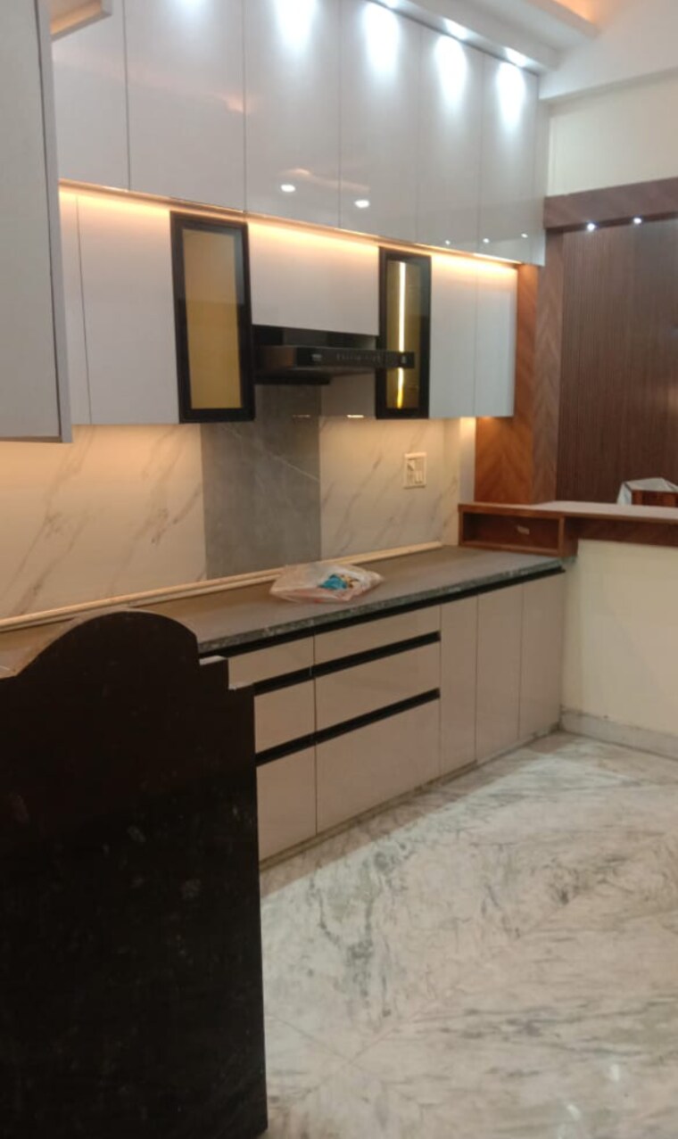 Kitchen, kavi nagar block g 3 Bedroom 110 Sq.Yd. Builder Floor In Kavi Nagar Block G Ghaziabad 9713223