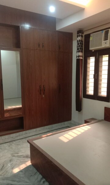 Bedroom in 3 BHK Builder Floor at Kavi Nagar Block G – for Sale