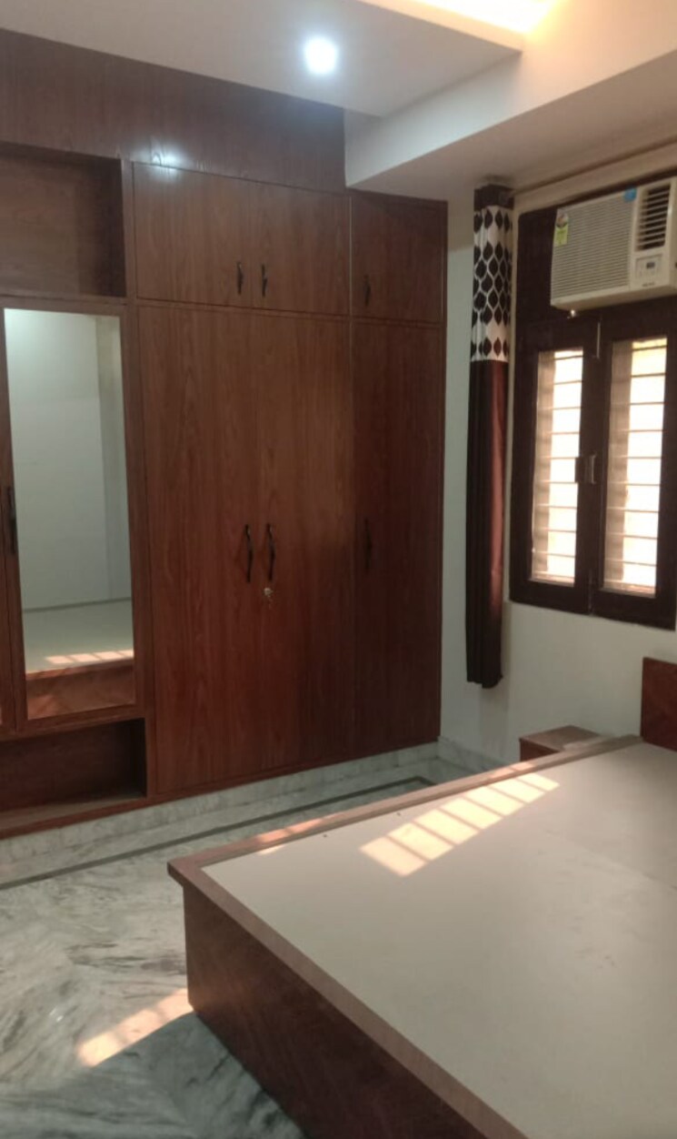 Bedroom, kavi nagar block g 3 Bedroom 110 Sq.Yd. Builder Floor In Kavi Nagar Block G Ghaziabad 9713223
