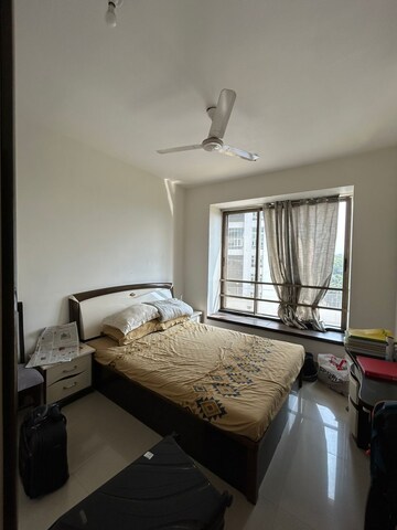 Bedroom in 2.5 BHK Apartment at Oberoi Realty Woods, Goregaon East – for Rent