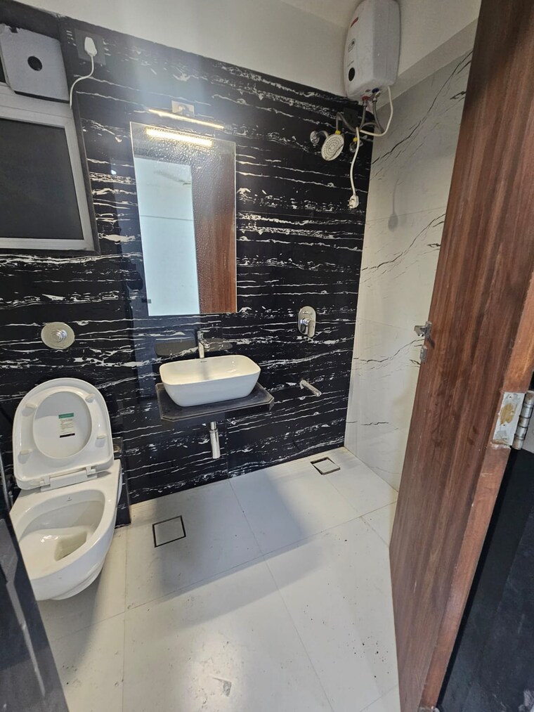 Attached Bathroom, sanghvi-infenia 2 Bedroom 640 Sq.Ft. Apartment In Santacruz East Mumbai 9713261