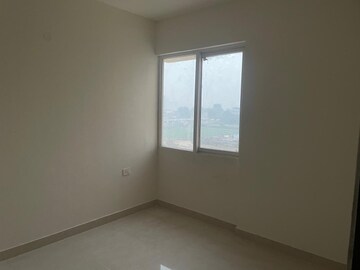 Room in 2 BHK Apartment at Signature Global Proxima, Sector 89 – for Rent