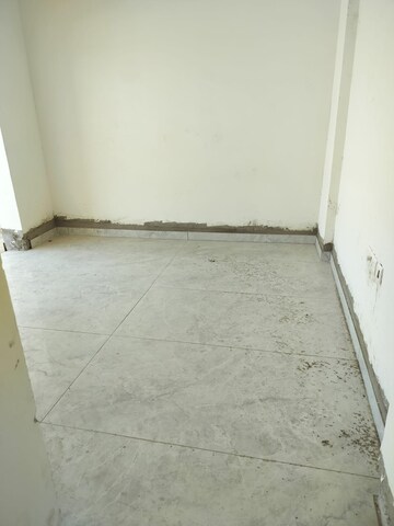 Room in 2.5 BHK Apartment at Kollur – for Sale