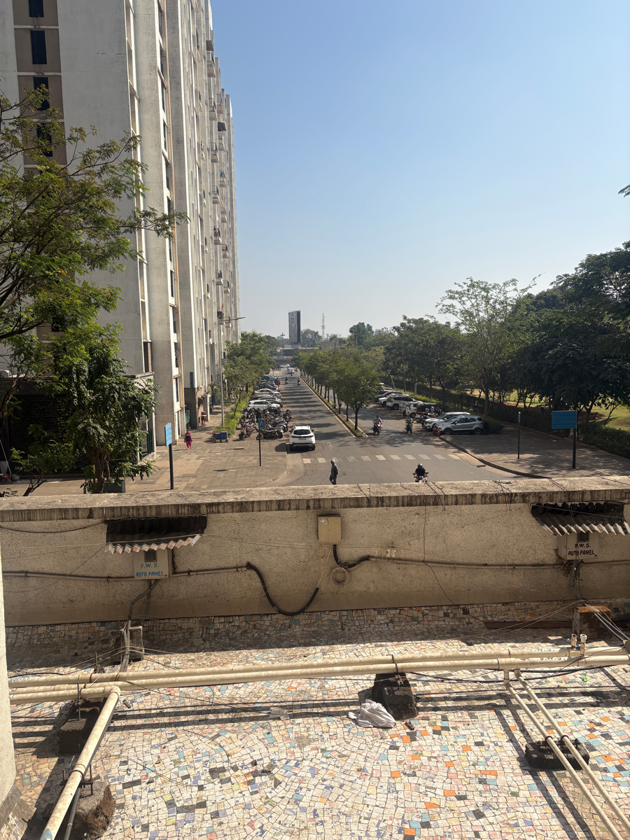 3 BHK + Pooja Room,Servant Room Apartment For Sale in Lodha Lakeshore Greens