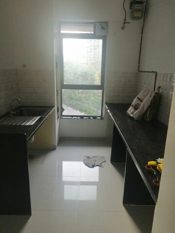 Furnished Amenities in 1 BHK Apartment at Kalpataru Immensa, Kolshet Road – for Rent