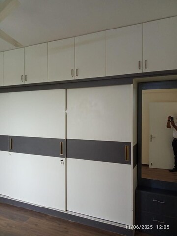 Furnished Amenities in 3 BHK Apartment at Godrej Aqua, International Airport Road – for Rent