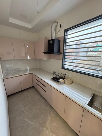 Kitchen in 4 BHK Villa at Sector 45 – for Rent